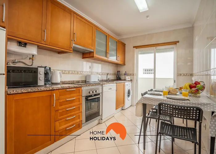 #001 Verissimo Flat By Home Holidays